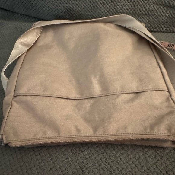 Baggalini cross body - Picture 2 of 3